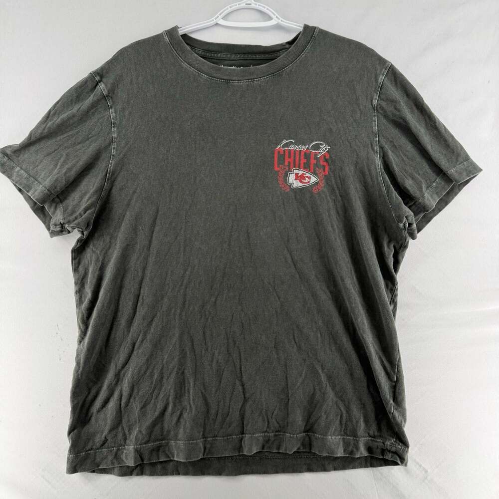 1390 L- Abercrombie & Fitch NFL Kansas City Chiefs Since 1960 Graphic T-Shirt